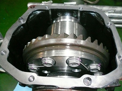 クリックすると拡大します。 E92 M3 カーボンLSD 組み込み と ドイツの根性焼き
