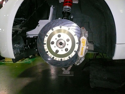 クリックすると拡大します。 E92 M3 フロントブレーキ 仮組み&ホイール合わせ