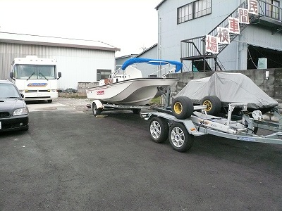 クリックすると拡大します。 納車、接客、駐車場片付け