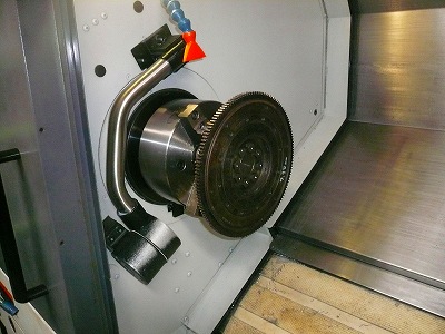 外車屋さん　ＣＮＣ旋盤　フライホイール加工